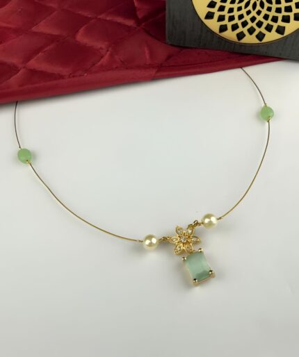 Floral Pearl Choker – Gold Plated